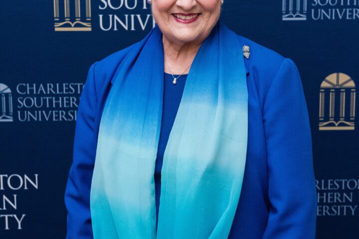 Barbara Mead Headshot